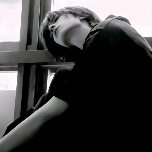 漫天黄沙硝烟白